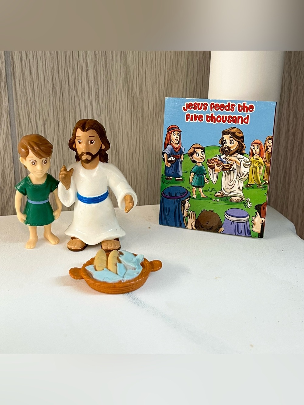 Jesus Feeds the 5,000 Bible New Testament Tales Of Glory 3.25" Figure Set
